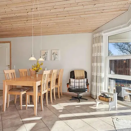 Dom wakacyjny Cosy On North Funen Near *